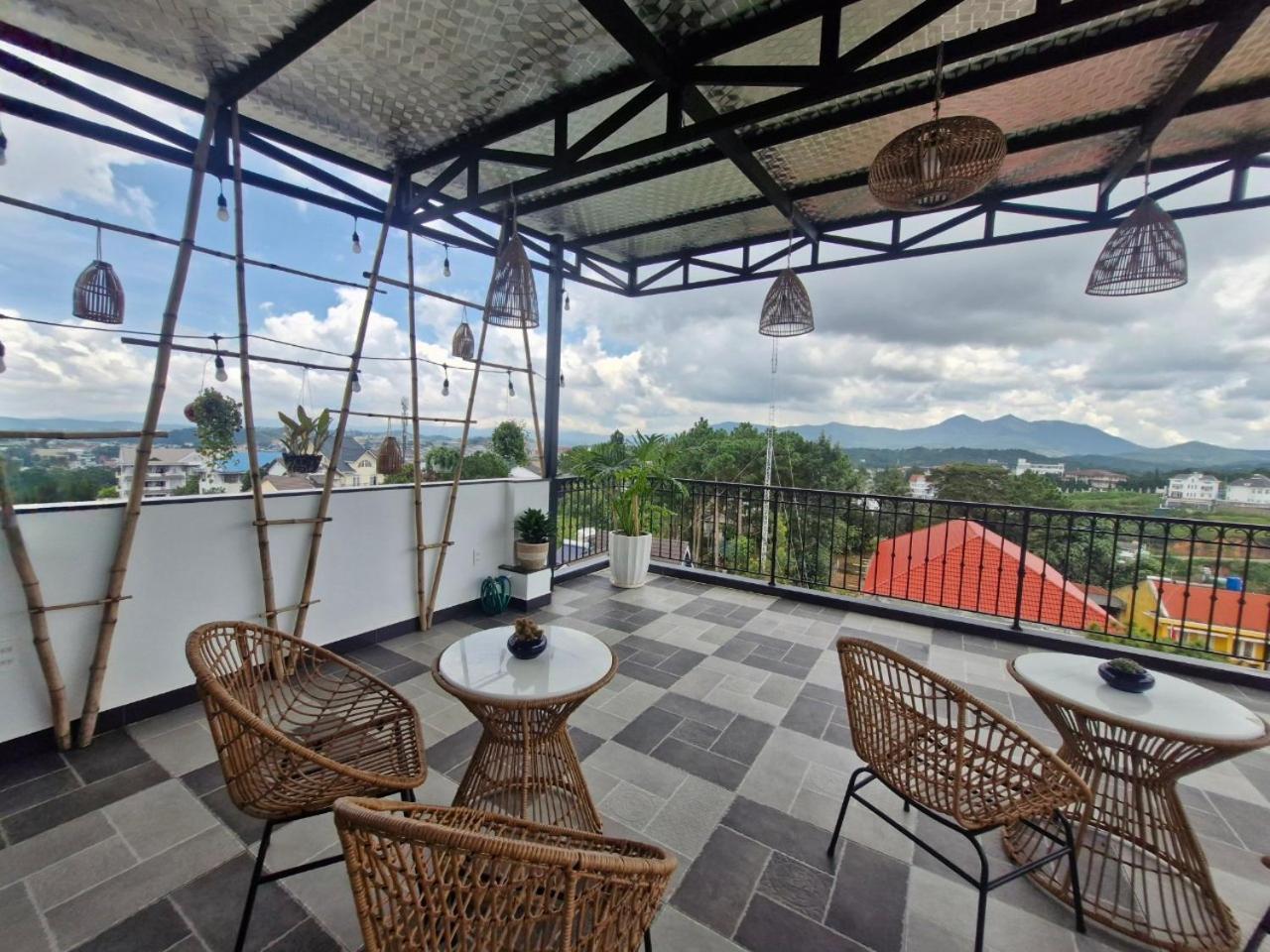 Hill Top Homestay Далат Экстерьер фото